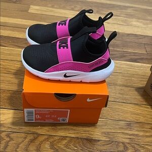 Nike Kids Flex Runner Sneakers - Black and Pink
